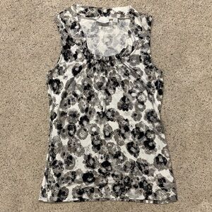 New York & Company Black and Gray Floral Tank Top